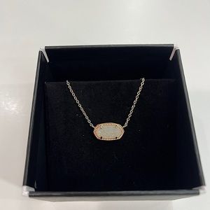 Kendra Scott | Elisa Gold Pendant Necklace in Iridescent Drusy |